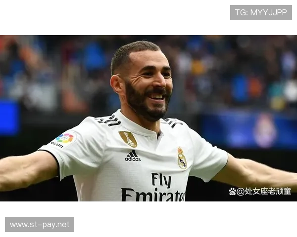 本泽马与大罗中锋地位及时代适配性对比分析